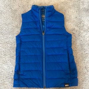 REI co-op Puffer vest size M (10-12)